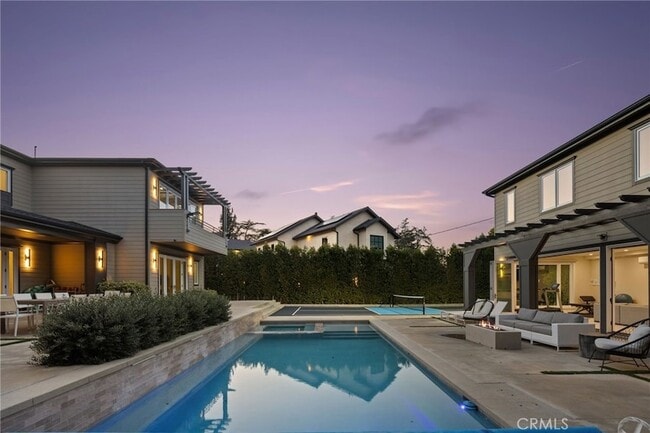 Building Photo - 15547 Valley Vista Blvd