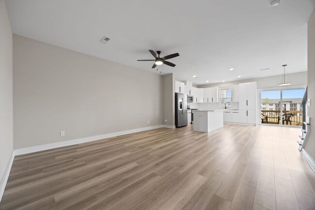 Building Photo - Stylish & Spacious Home in Prime Durham Location – Modern Living with Comfort & Convenience