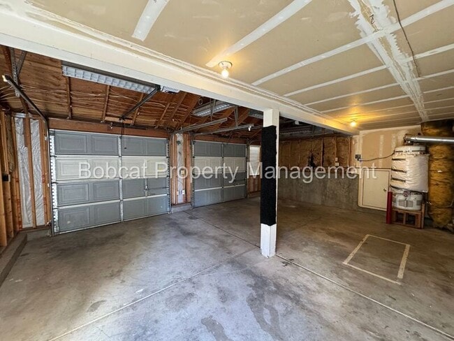 Building Photo - 4123 Sweetwater Dr