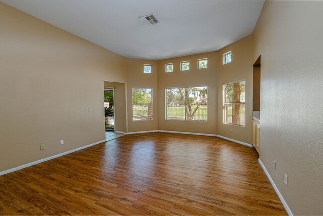 Building Photo - "Discover Comfort & Style: Spacious 3-Bedroom, 2-Bath Home in Las Vegas, NV!"