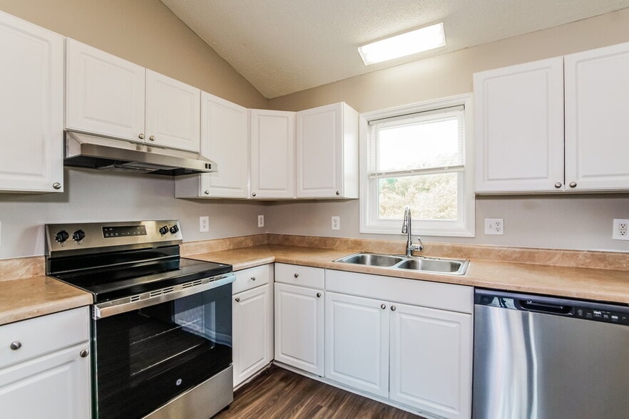 Building Photo - 357 Ogburn Rd