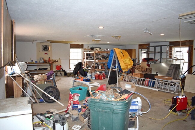 Building Photo - 6271 W Cedar Meadows Ln