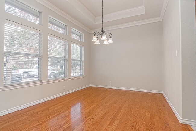 Building Photo - 405 Springwood Ct