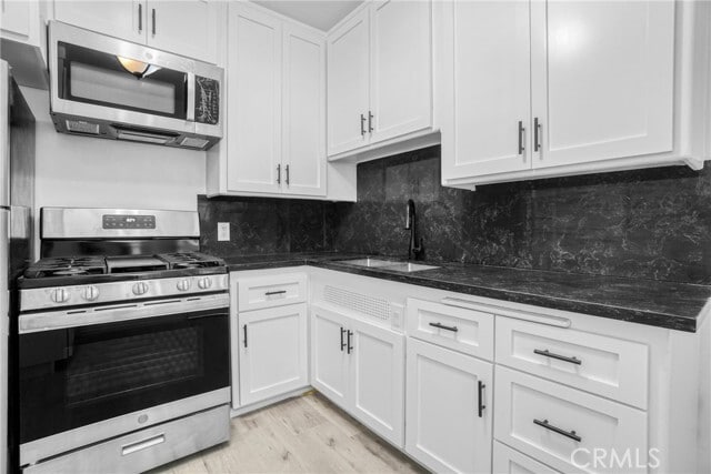 Building Photo - 10620 Holman Ave