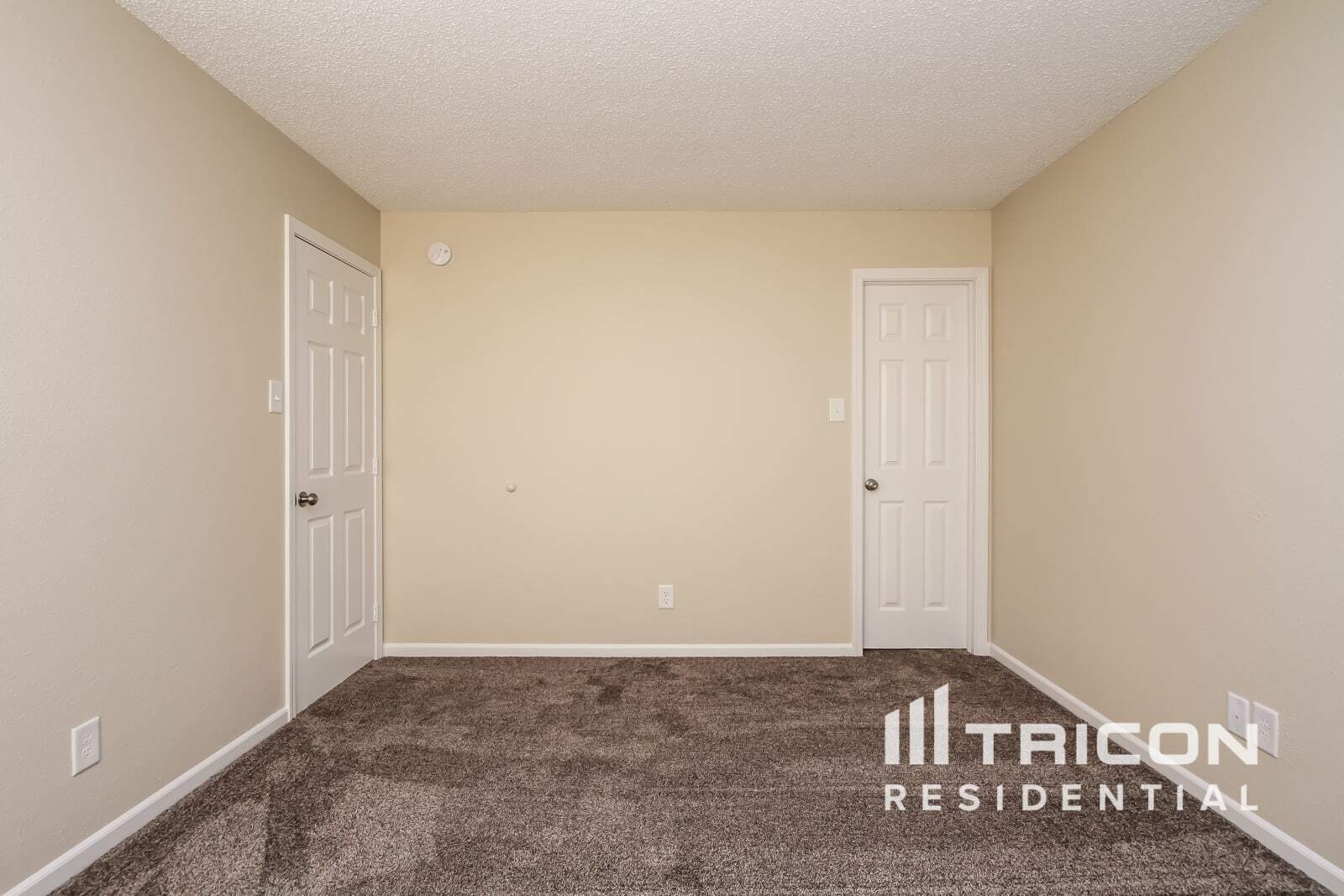 Building Photo - 8731 Ogden Dunes Dr