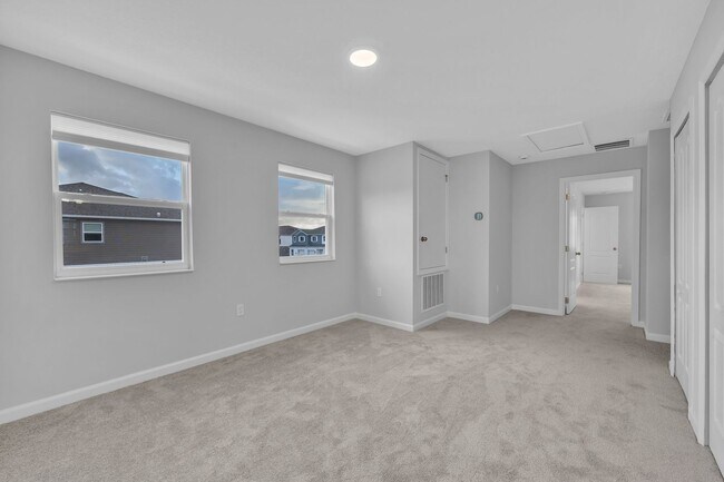 Building Photo - Lake Nona Townhome