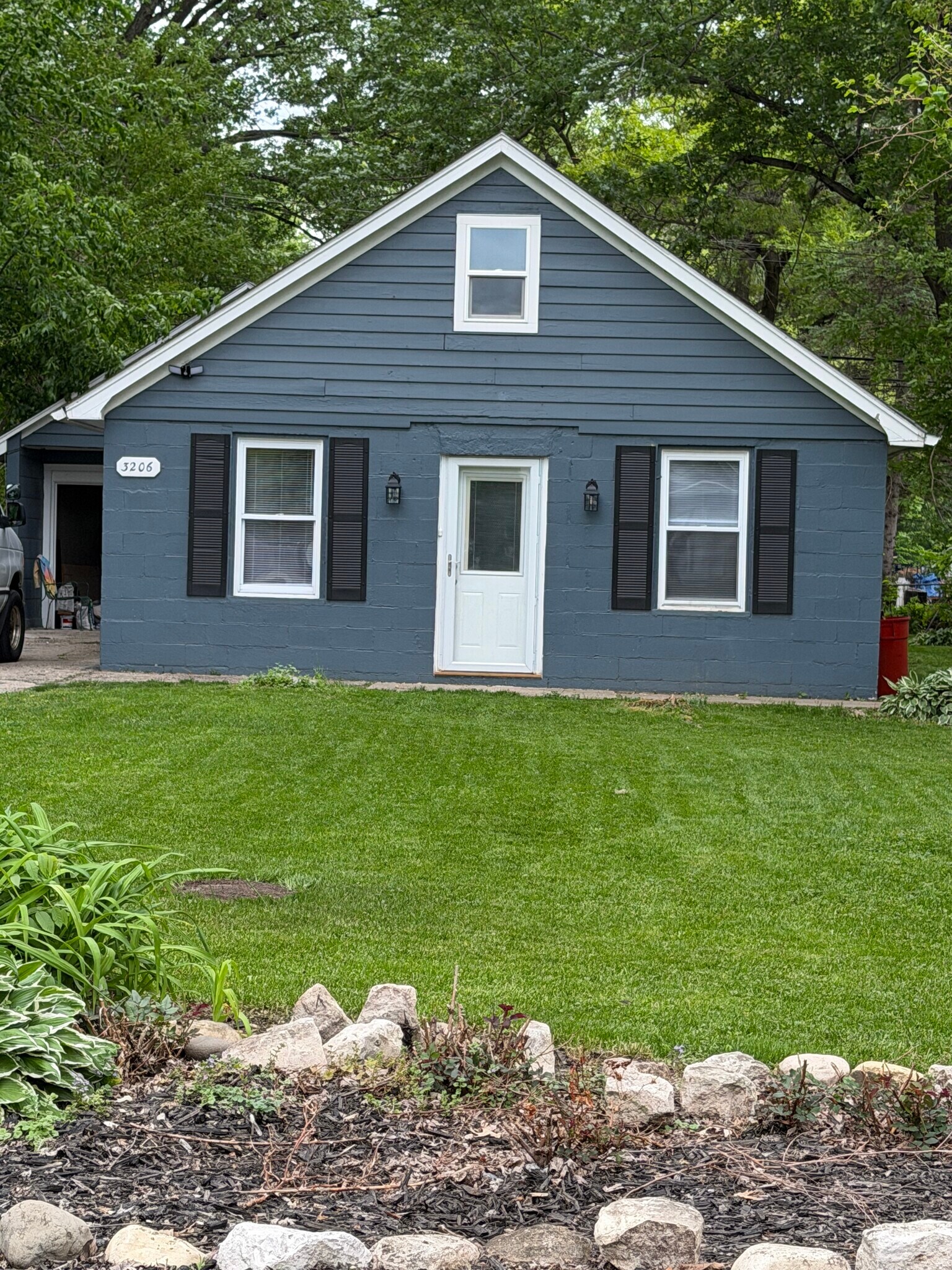 Building Photo - 3206 S Waterview Ave