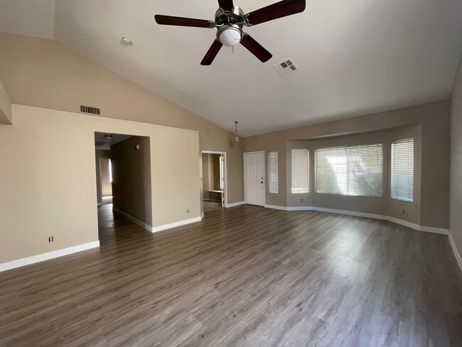 Building Photo - 2226 Crown Valley Ln