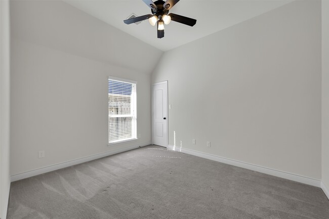 Building Photo - 150 N Greatwood Glen Pl
