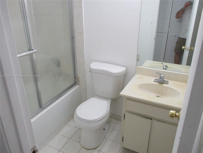 Building Photo - 10832 SW 72nd St