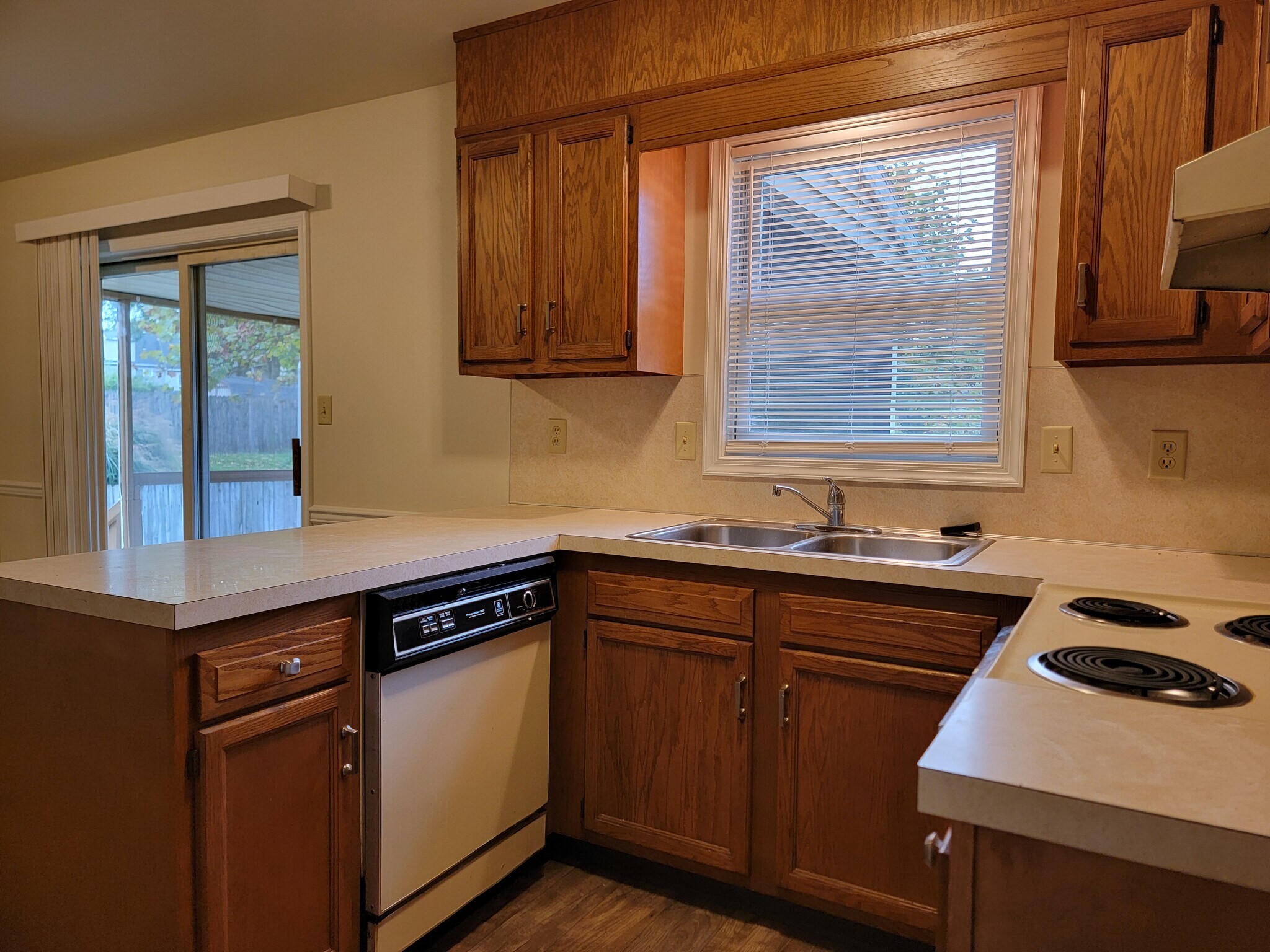 Building Photo - 119 Tom Ave