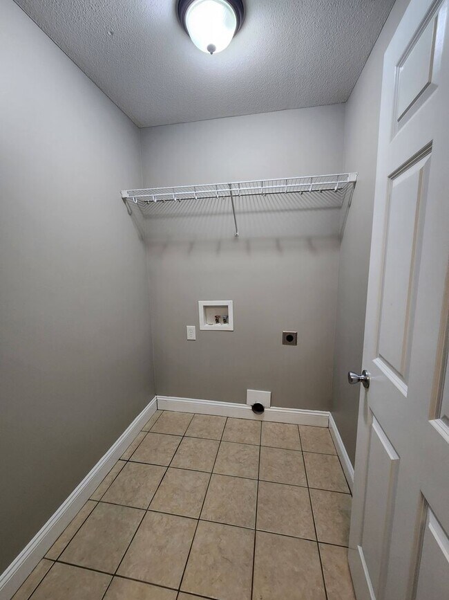 Building Photo - Spacious & Modern Ray City Retreat with Large Lot & Privacy!