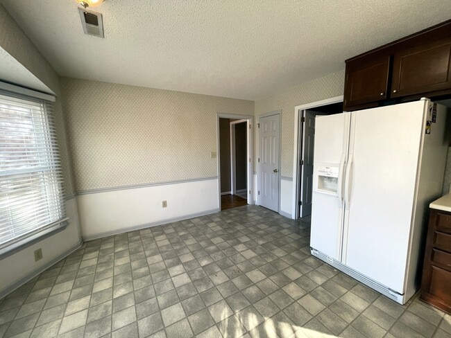 Building Photo - 6930 Steeplechase Dr NW