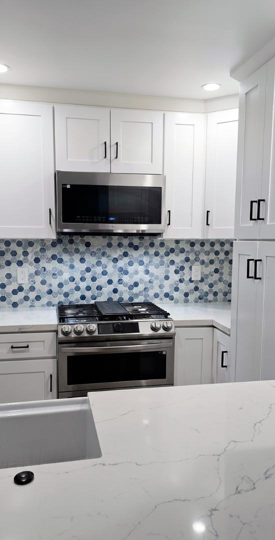 Building Photo - 785 W 19th St