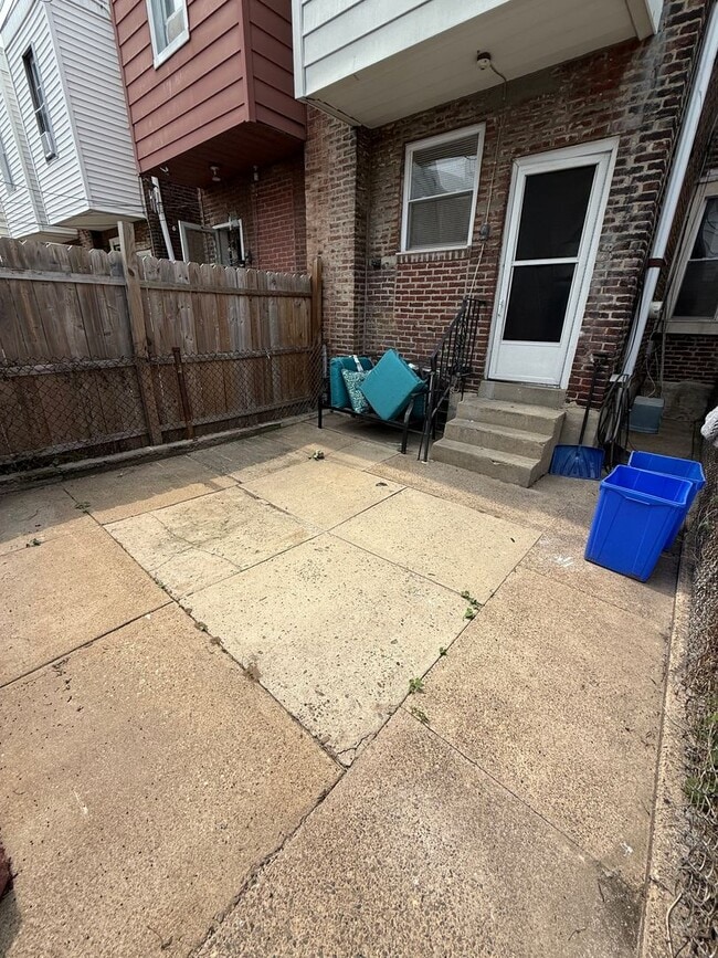 Building Photo - Charming 3-Bedroom 1-Bathroom Home in Port...
