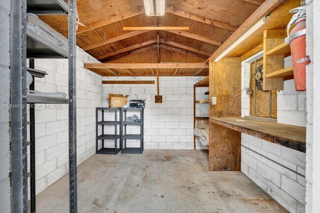 Building Photo - 10330 SW 51st St