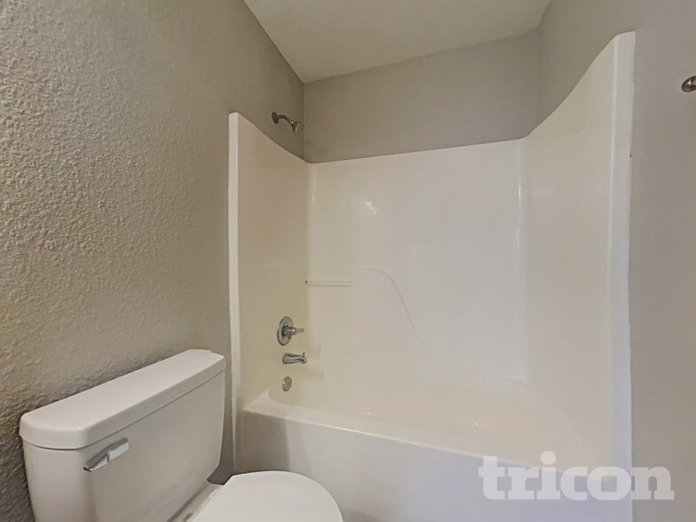 Building Photo - 8309 Brambleberry Dr