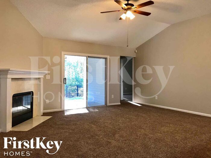 Building Photo - 2563 Watermill Dr