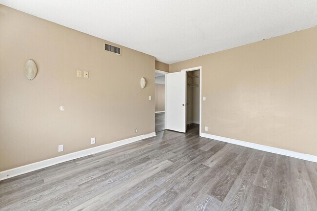 Building Photo - 4080 Tivoli Ct