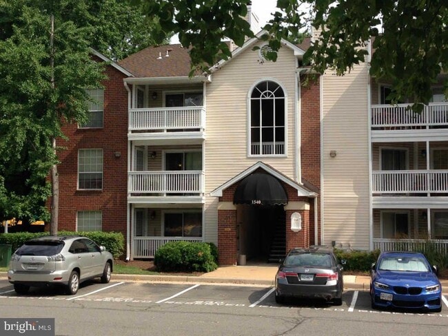 Building Photo - 1540 Lincoln Way