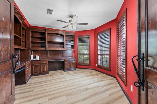 Building Photo - 13402 Great Creek Dr