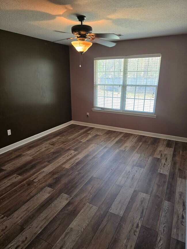 Building Photo - 138 Caraway Ct