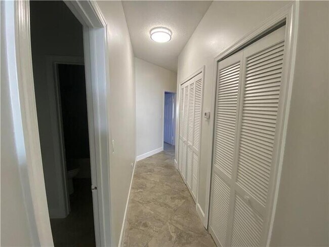 Building Photo - 327 SW 188th Terrace