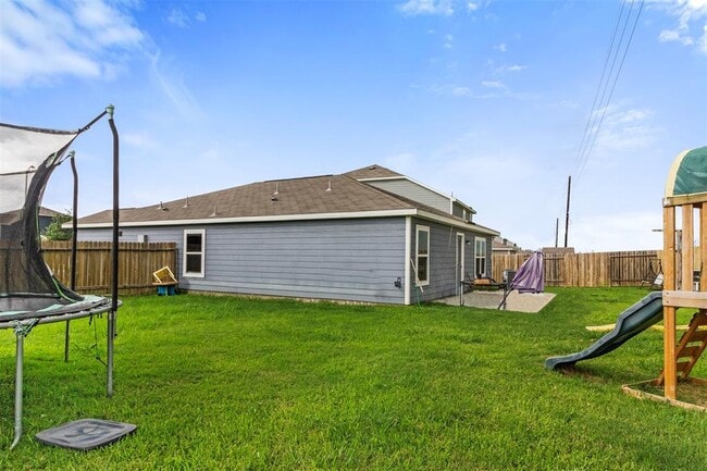 Building Photo - 5502 Sapphire Lagoon Rd
