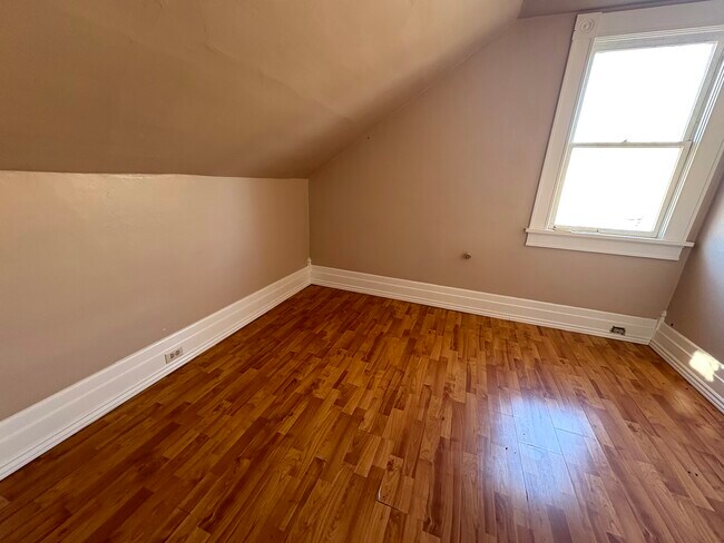 Building Photo - 1465 Central Ave