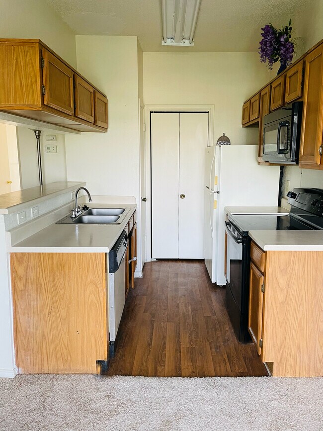 Building Photo - 4113 Esters Rd