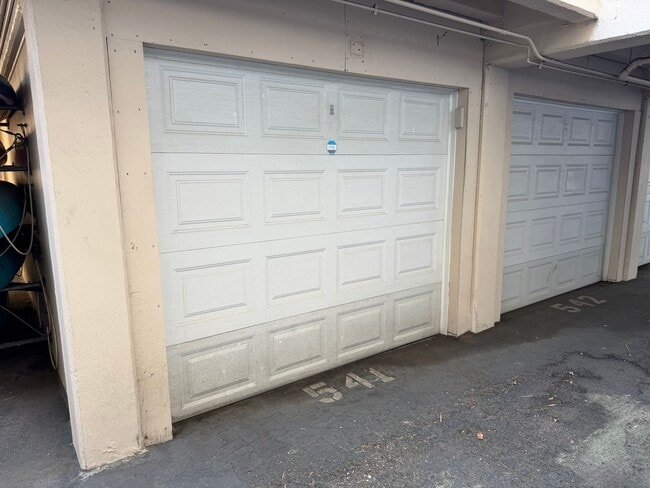 Building Photo - 1021 Scott St