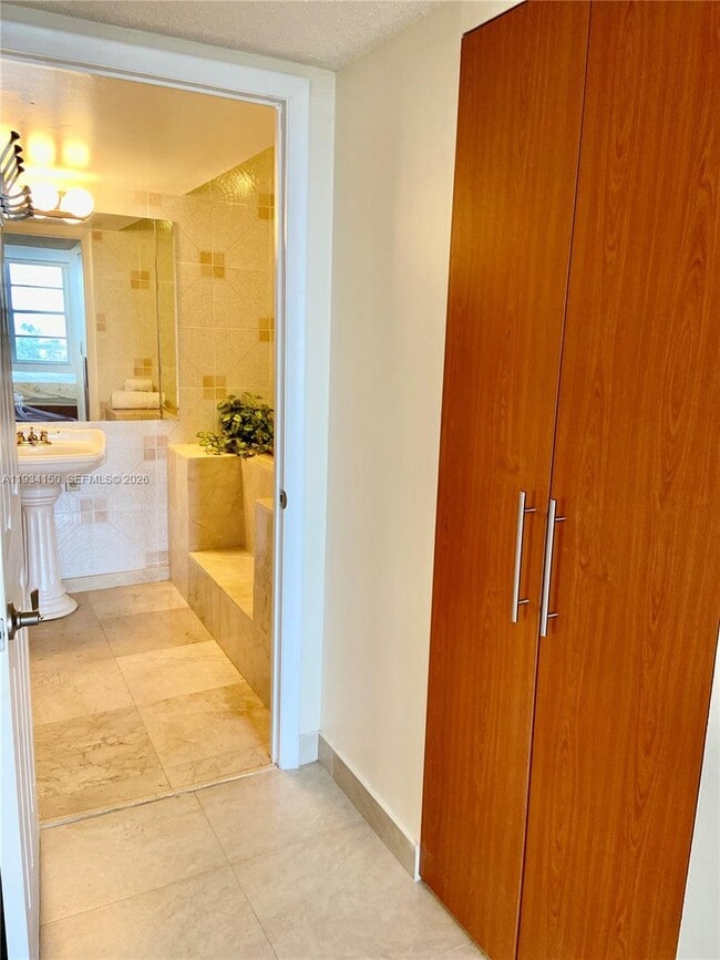 Building Photo - 230 174th St