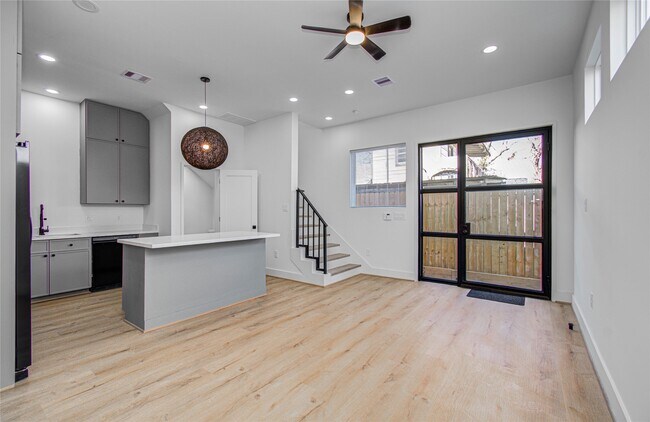 Building Photo - 1508 McKee St