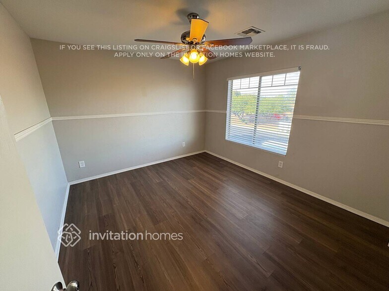 Building Photo - 12813 W Mauna Loa Ln