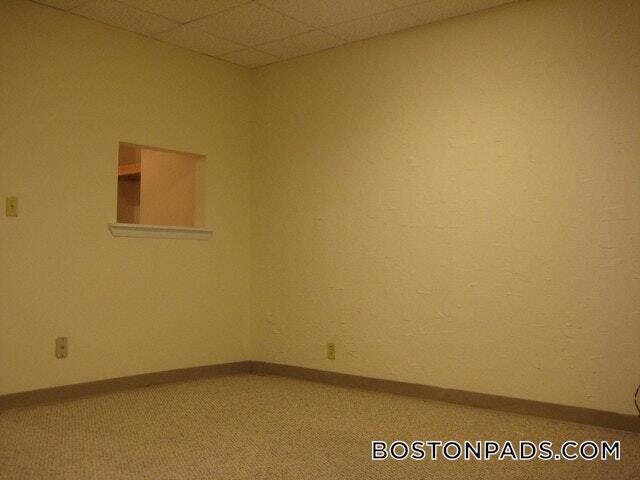 Building Photo - 62 Boylston St