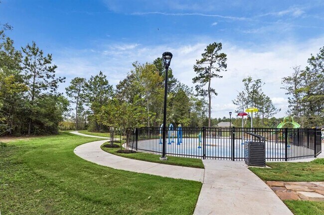 Building Photo - 335 Cumberland Forest Dr