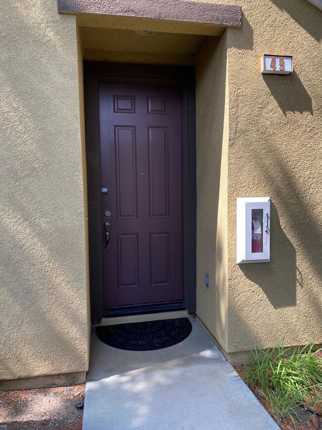 Building Photo - AVAILABLE! Pool Townhome/ Murrieta 2BR + Office, 2 Car Attached Garage