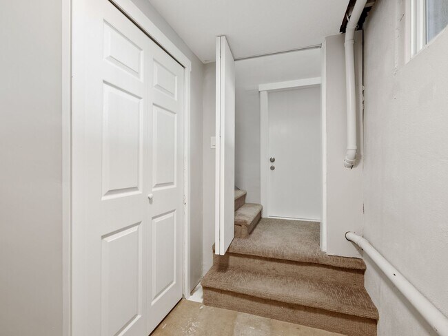 Building Photo - 3340 S Terrace View Dr