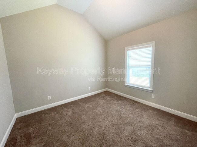 Building Photo - 410 Longford St