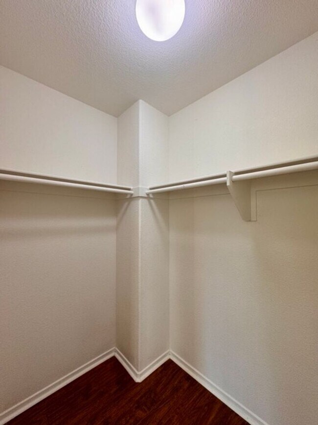 Building Photo - Beautiful Redhawk home located directly ac...