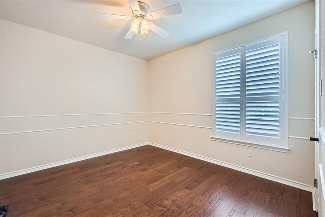 Building Photo - 2114 Cliffs Edge Dr