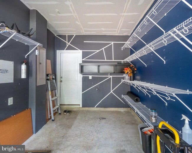 Building Photo - 13933 Hollow Wind Way