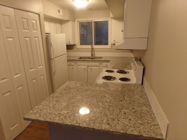 Building Photo - BCR 5557 Canterbury Lane- COPY