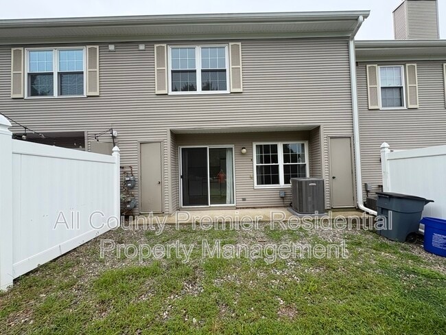 Building Photo - 3605 Pinhorn Dr