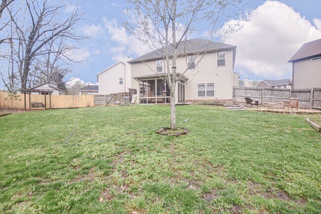 Building Photo - Pet Friendly Four Bedroom!
