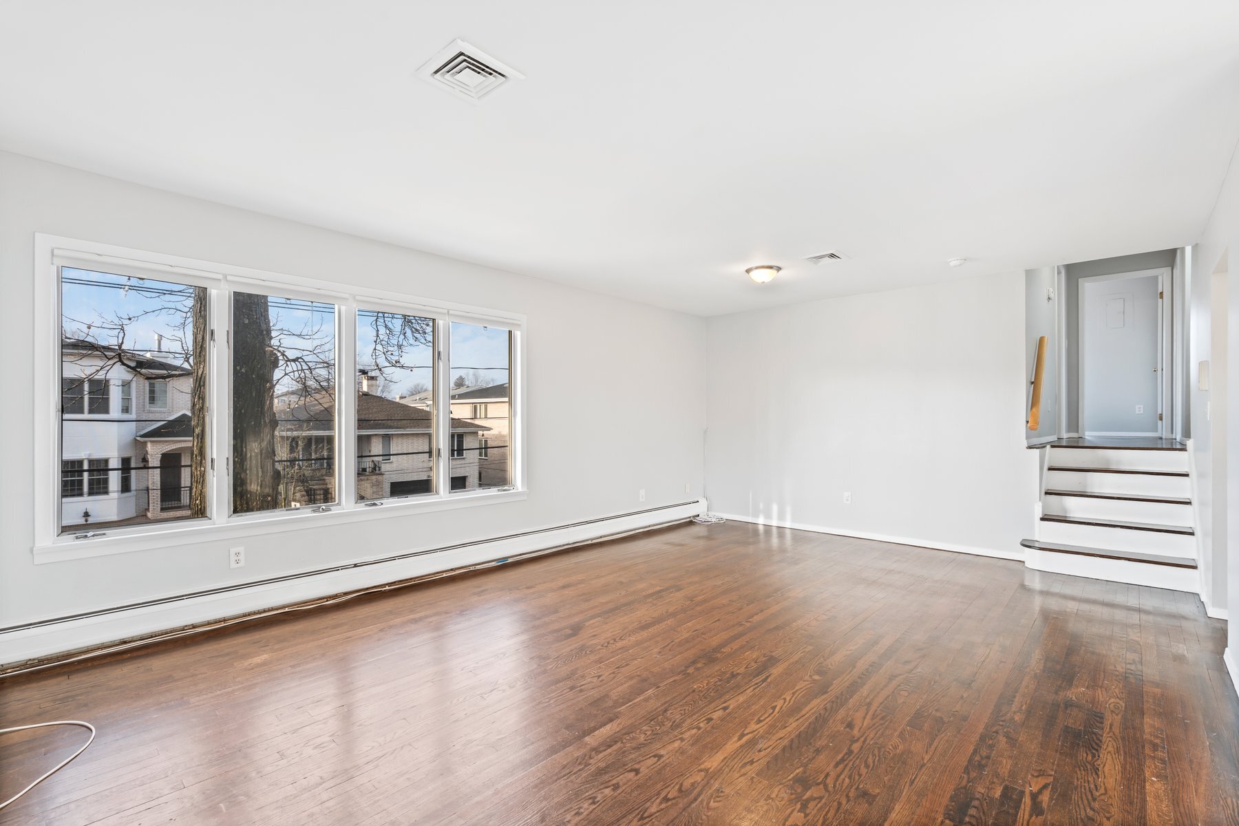 Building Photo - 15 Hillcrest Ave