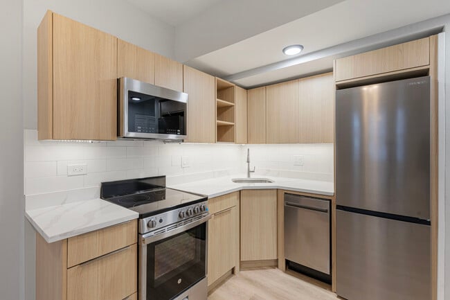 Building Photo - 1634 W Howard St