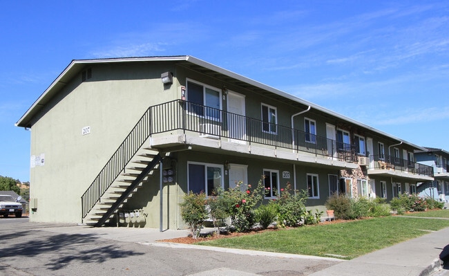 Primary Photo - Rocky Hill Apartments