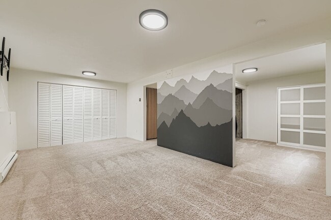 Building Photo - Beautiful 4-Bedroom Home with Mountain Vie...