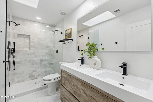 Building Photo - 10875 E Mirasol Cir
